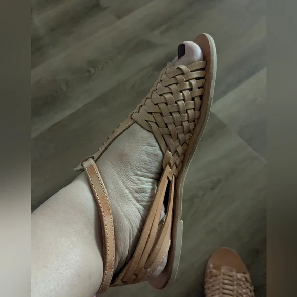 REBELS Tan Woven Sandals - Picture 4 of 16